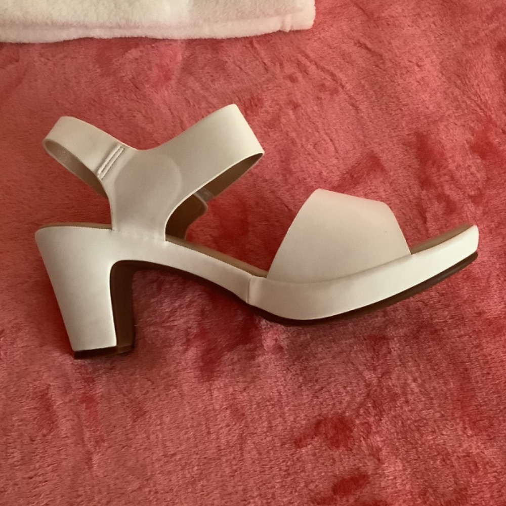 Platform Heels. - Picture 4 of 12